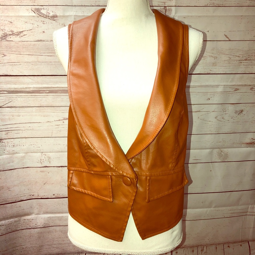 Faux Leather vest 🧡